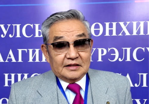 Х.Александр: Онгоцоор нисэхийг биш морио унаад давхихыг хүсдэг хүү Ленинградын нисэхийн академид сурахаар очсон